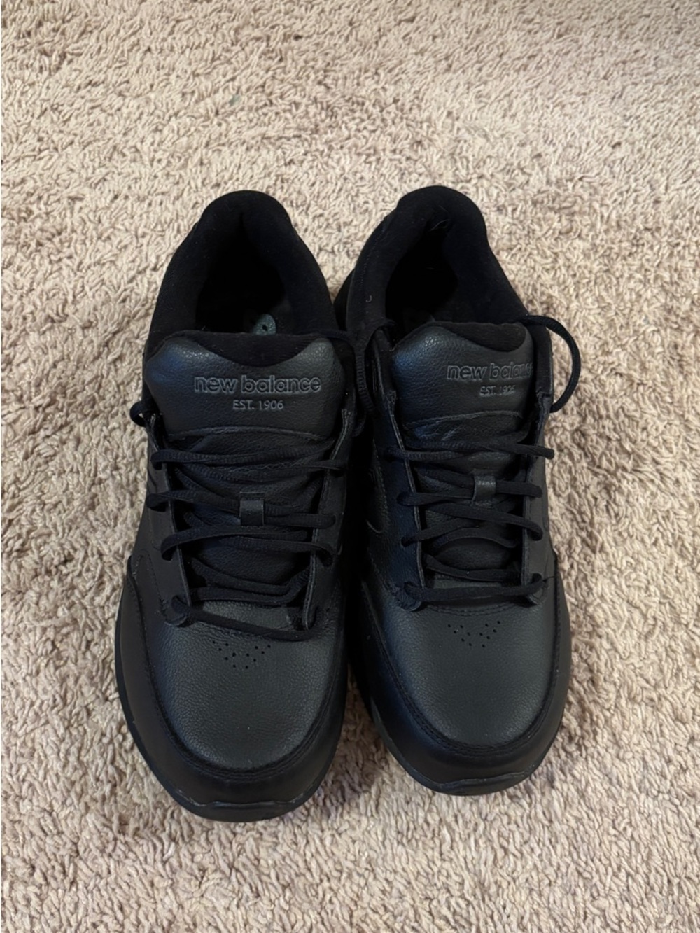 New Balance Men’s Black Low-Top Athletic Sneakers